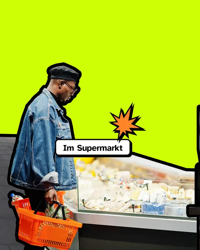 Im Supermarkt: Ein Mann steht vor der K&auml;setheke.